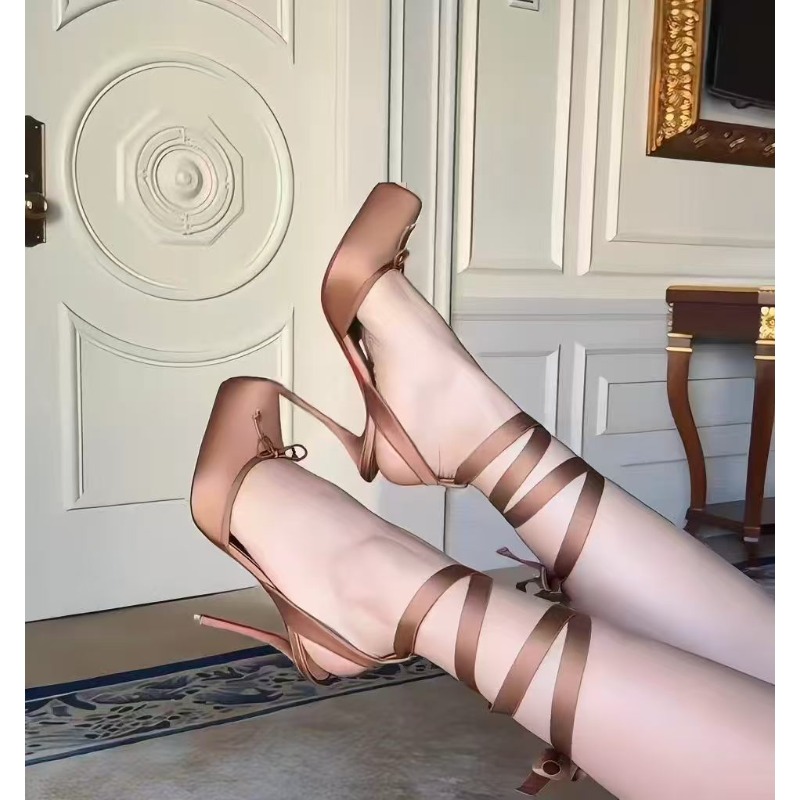 Ankle Strap Attachment - 赤いハイヒール、プリーツリボン付き女性用ヘッドラップ、アンクルストラップサンダル、バレエスタイルのクロスバックルウェディングシューズ