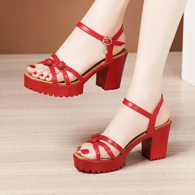 Ankle Strap Attachment - 8cmの小サイズ（32-43）エレガントな花柄ソフトレザーシューズ、プラットフォームサンダル、2026年夏、オフィスモデル向けブロックハイヒールサンダル